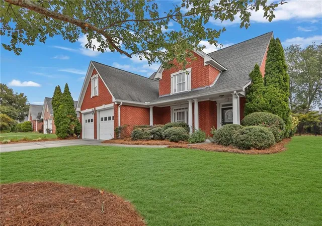 Photo 2 of Single family home for sale at 925 Windsor Pl Cir, Grayson, GA 30017 | MLS# 7836036 | Listing updated on 2026-09-11