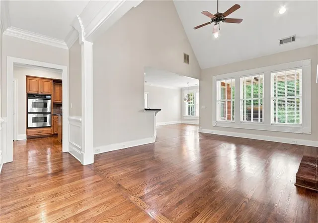 Photo 3 of Single family home for sale at 925 Windsor Pl Cir, Grayson, GA 30017 | MLS# 7836036 | Listing updated on 2026-09-11