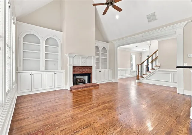 Photo 3 of Single family home for sale at 925 Windsor Pl Cir, Grayson, GA 30017 | MLS# 7836036 | Listing updated on 2026-09-11
