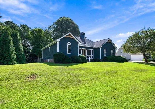 Photo 3 of Sale Pending at 381 Timberidge Ct, Athens, GA 30605 | MLS# 7843928 | Listing updated on 2026-10-08