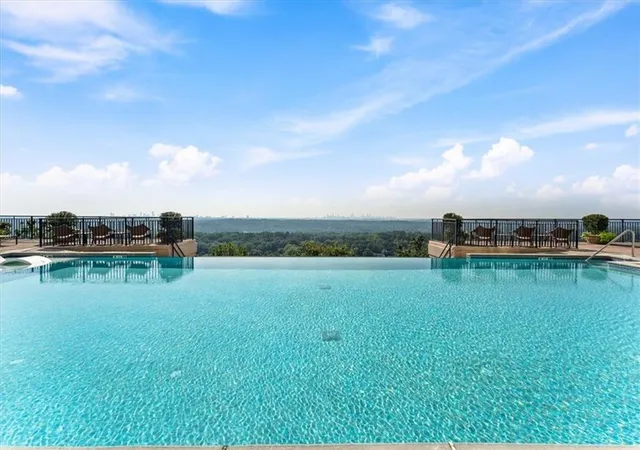 Photo 2 of Sale Pending at 2950 Mount Wilkinson Pkwy Se #304, Atlanta, GA 30339 | MLS# 7832590 | Listing updated on 2026-09-16