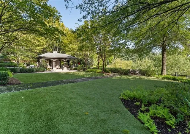 Photo 3 of Sale Pending at 2950 Mount Wilkinson Pkwy Se #304, Atlanta, GA 30339 | MLS# 7832590 | Listing updated on 2026-09-16