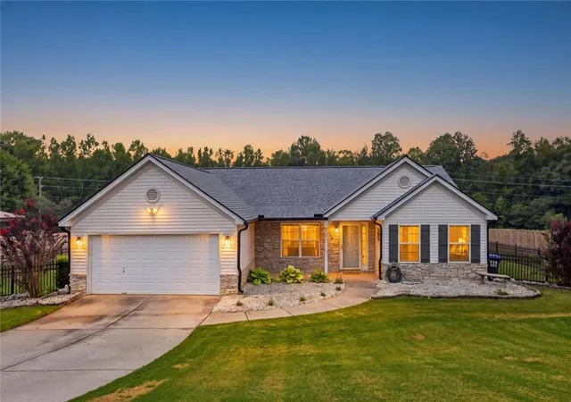 Photo 3 of Single family home for sale at 953 Jefferson Walk Cir, Jefferson, GA 30549 | MLS# 7832083 | Listing updated on 2026-09-12