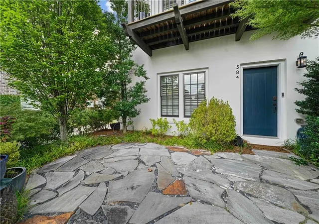 Photo 3 of Townhouse for sale at 584 Bismark Rd Ne, Atlanta, GA 30324 | MLS# 7835011 | Listing updated on 2026-09-20