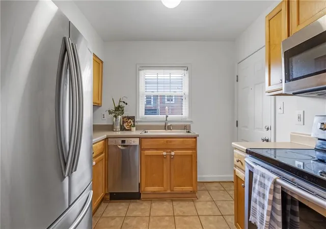 Photo 2 of Condo for sale at 572 Goldsboro Rd Ne #A, Atlanta, GA 30307 | MLS# 7837130 | Listing updated on 2026-09-17