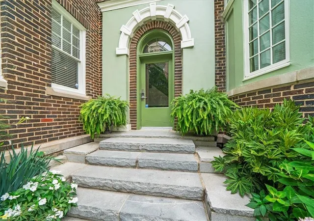 Photo 2 of Sale Pending at 635 Myrtle St Ne #1, Atlanta, GA 30308 | MLS# 7828396 | Listing updated on 2026-09-14