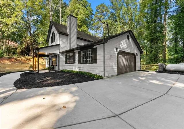 Photo 2 of Single family home for sale at 1662 Jimmy Dodd Rd, Buford, GA 30518 | MLS# 7829501 | Listing updated on 2026-09-18