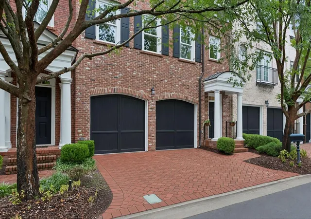 Photo 2 of Sale Pending at 3313 Buckhead Forest Mews NE, Atlanta, GA 30305 | MLS# 7847562 | Listing updated on 2026-10-13