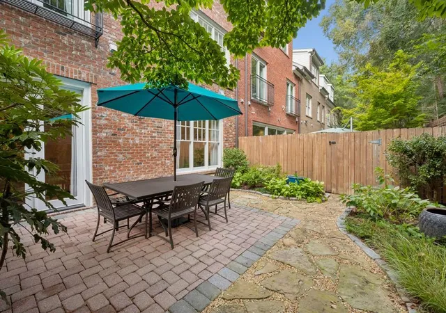 Photo 4 of Sale Pending at 3313 Buckhead Forest Mews NE, Atlanta, GA 30305 | MLS# 7847562 | Listing updated on 2026-10-13