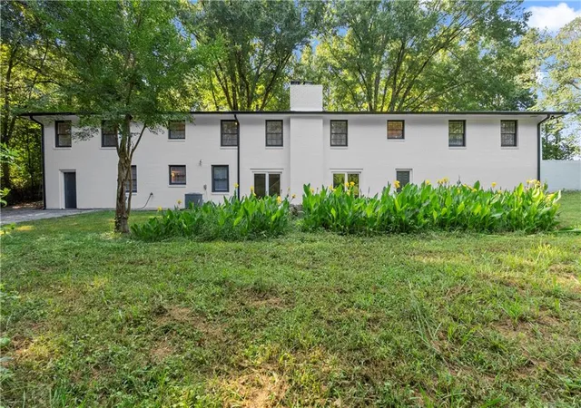 Photo 2 of Single family home for sale at 923 Old Noonday Sch House Rd, Marietta, GA 30066 | MLS# 7827574 | Listing updated on 2026-09-23