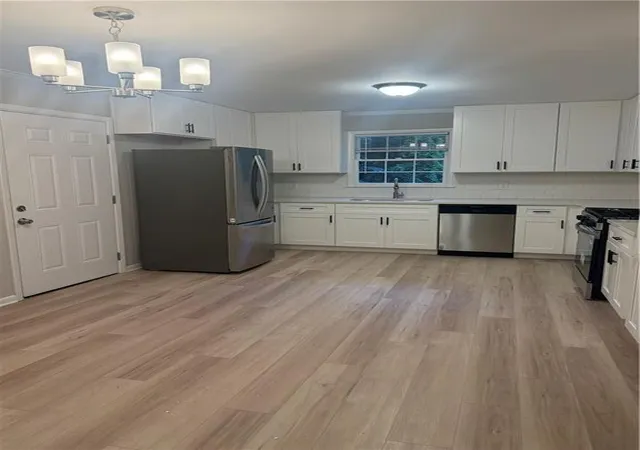 Photo 4 of Single family home for sale at 923 Old Noonday Sch House Rd, Marietta, GA 30066 | MLS# 7827574 | Listing updated on 2026-09-16