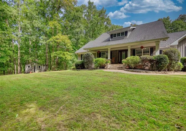 Photo 1 of Single family home for sale at 4140 Mount Paran Dr, Social Circle, GA 30025 | MLS# 7855383 | Listing updated on 2026-10-17