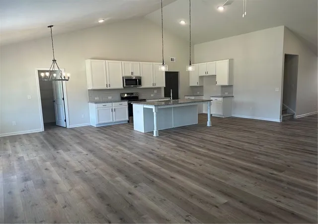 Photo 4 of Single family home for sale at 645 Rodeo Dr, Auburn, GA 30011 | MLS# 7849449 | Listing updated on 2026-10-30