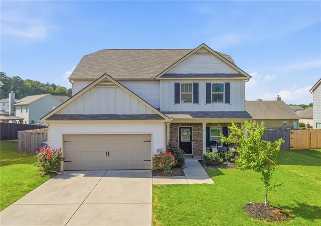 Photo 2 of Single family home for sale at 17 Belfield Ct, Adairsville, GA 30103 | MLS# 7791627 | Listing updated on 2026-10-08