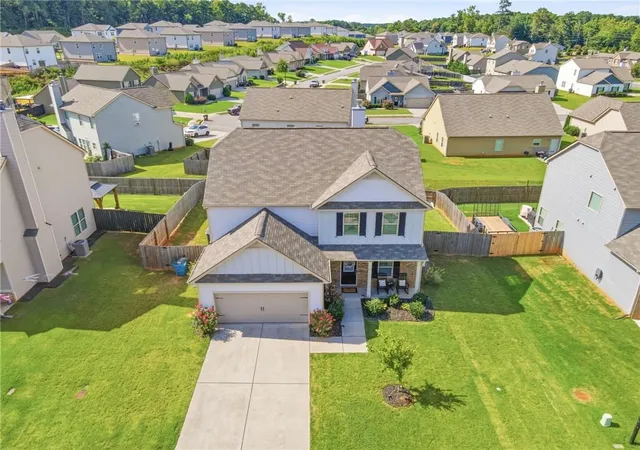 Photo 3 of Single family home for sale at 17 Belfield Ct, Adairsville, GA 30103 | MLS# 7791627 | Listing updated on 2026-10-11