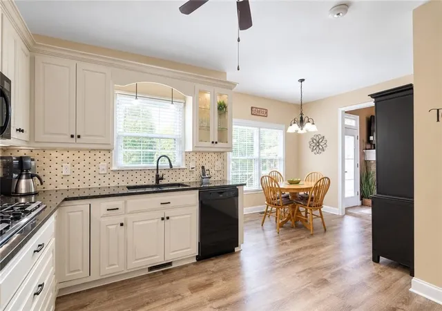 Photo 4 of Single family home for sale at 4967 Reed Fld Dr, Oakwood, GA 30566 | MLS# 7802428 | Listing updated on 2026-09-11