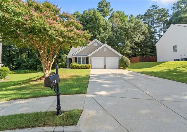 Photo 3 of Single family home for sale at 1421 Pine Acre Dr, Sugar Hill, GA 30518 | MLS# 7817562 | Listing updated on 2026-09-16