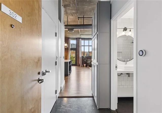 Photo 2 of Sale Pending at 640 Glen Iris Dr Ne #302, Atlanta, GA 30308 | MLS# 7840482 | Listing updated on 2026-10-06