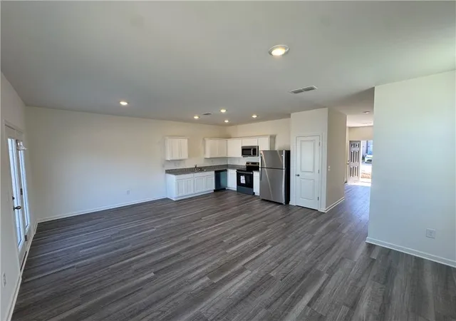 Photo 3 of Townhouse for sale at 606 Trant Dr, Villa Rica, GA 30180 | MLS# 7835209 | Listing updated on 2026-09-11