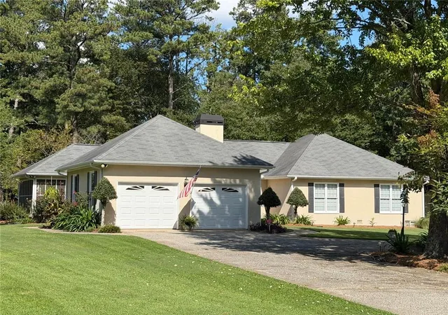 Photo 4 of Single family home for sale at 1996 Amber Leaf Ct, Jonesboro, GA 30236 | MLS# 7854025 | Listing updated on 2026-10-15