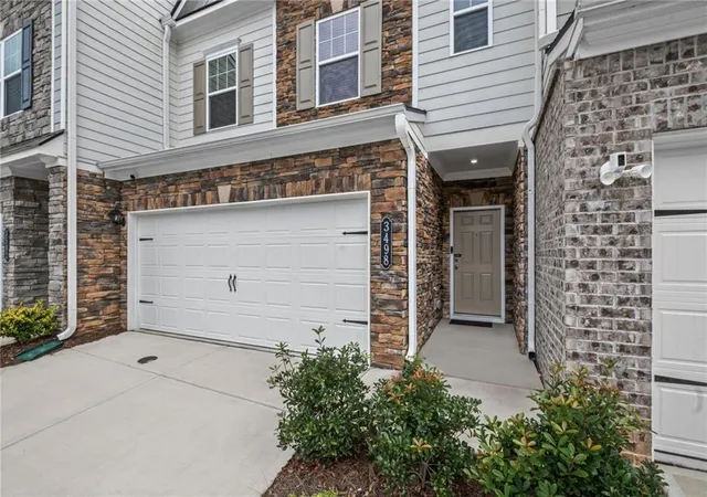 Photo 3 of Townhouse for sale at 3498 Bellinger Dr, Powder Springs, GA 30127 | MLS# 7844303 | Listing updated on 2026-09-26
