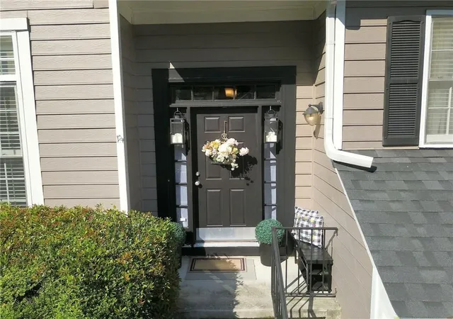 Photo 3 of Single family home for sale at 8965 Clb River Dr, Roswell, GA 30076 | MLS# 7833254 | Listing updated on 2026-09-17