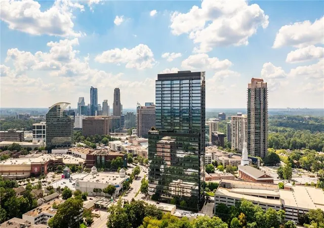 Listing Photo 3 - Condo for sale in building located at 3630 Peachtree Rd Ne, Atlanta, GA 30326 - Unit #2604