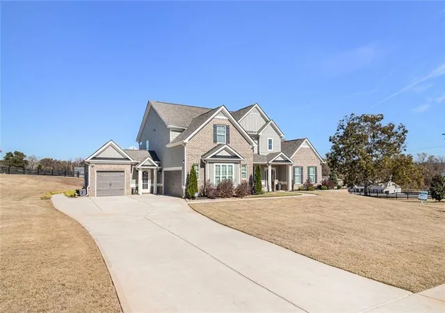 Photo 2 of Single family home for sale at 106 Graceton Farms Dr, Senoia, GA 30276 | MLS# 7820109 | Listing updated on 2026-09-15