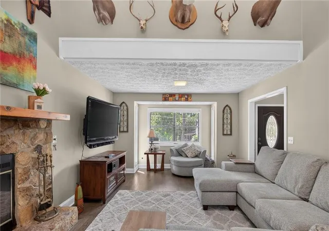 Photo 3 of Sale Pending at 6164 Pinedale Ln, Douglasville, GA 30135 | MLS# 7837540 | Listing updated on 2026-10-15