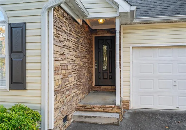 Photo 4 of Sale Pending at 3008 Highgate Ct, Dalton, GA 30721 | MLS# 7855031 | Listing updated on 2026-10-27