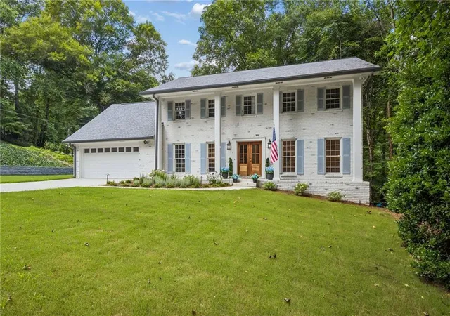 Photo 3 of Sale Pending at 2034 Starfire Dr Ne, Atlanta, GA 30345 | MLS# 7832612 | Listing updated on 2026-10-22