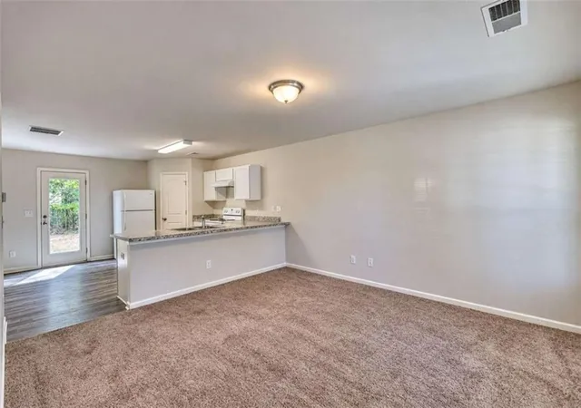 Photo 4 of Sale Pending at 781 Dove Tree Ln, Social Circle, GA 30025 | MLS# 7842134 | Listing updated on 2026-10-09