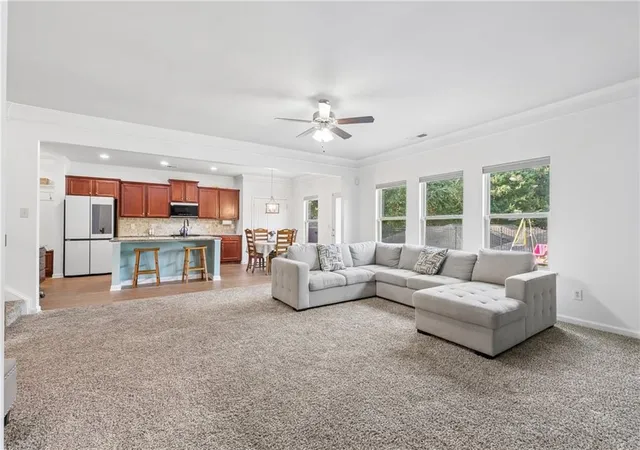 Photo 4 of Sale Pending at 708 Pineglen Dr, Acworth, GA 30102 | MLS# 7840157 | Listing updated on 2026-10-07
