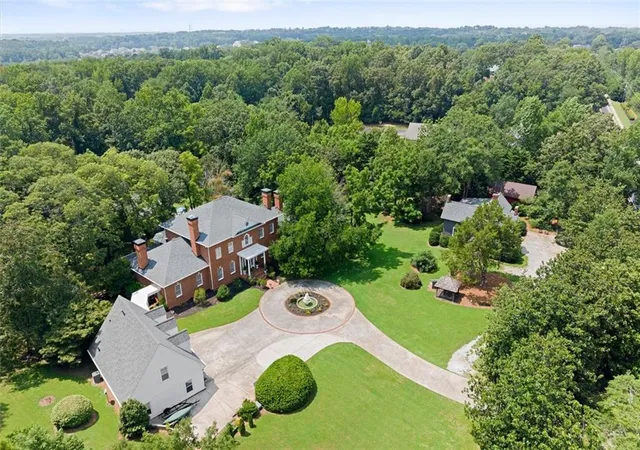 Photo 4 of Single family home for sale at 1650 Sever Rd, Lawrenceville, GA 30043 | MLS# 7832773 | Listing updated on 2026-09-09
