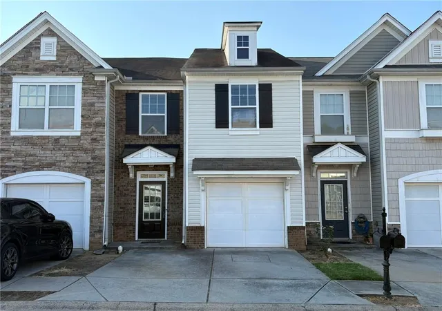 Townhouse for sale at 2193 Executive Dr, Duluth, GA 30096 | MLS# 7827856