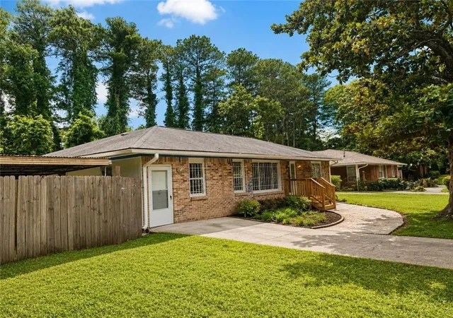 Photo 2 of Single family home for sale at 1189 Rock Cut Rd, Forest Park, GA 30297 | MLS# 7833949 | Listing updated on 2026-09-12