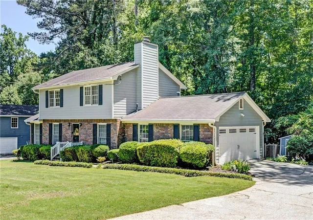 Photo 2 of Single family home for sale at 5201 Beechwood Forest Dr, Lithonia, GA 30038 | MLS# 7843798 | Listing updated on 2026-09-25