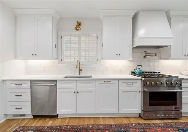 Photo 3 of Sale Pending at 383 E Wesley Rd NE, Atlanta, GA 30305 | MLS# 7830498 | Listing updated on 2026-09-14