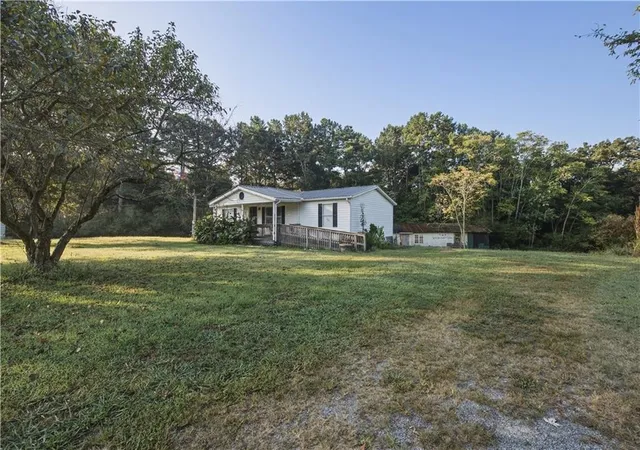 Photo 1 of Single family home for sale at 285 Mountain View Dr Se, Calhoun, GA 30701 | MLS# 7839477 | Listing updated on 2026-09-29