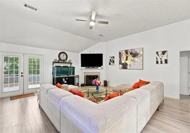 Photo 4 of Single family home for sale at 212 Vernon Walk, Mcdonough, GA 30252 | MLS# 7832022 | Listing updated on 2026-09-04