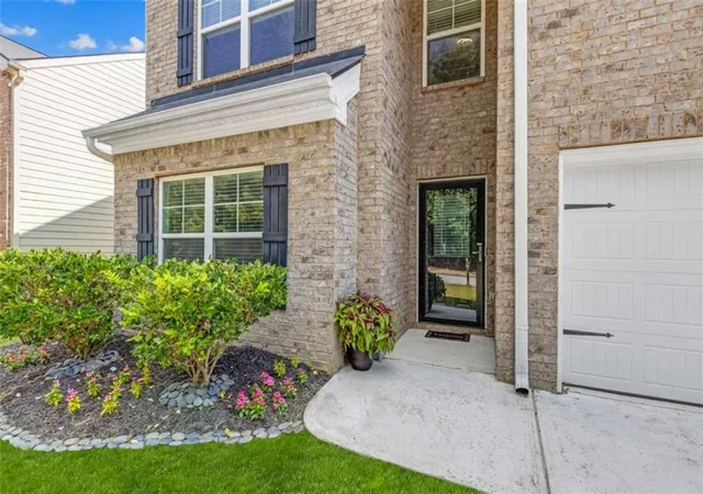 Photo 3 of Single family home for sale at 6613 Beaver Crk Trl, Atlanta, GA 30349 | MLS# 7834073 | Listing updated on 2026-09-13