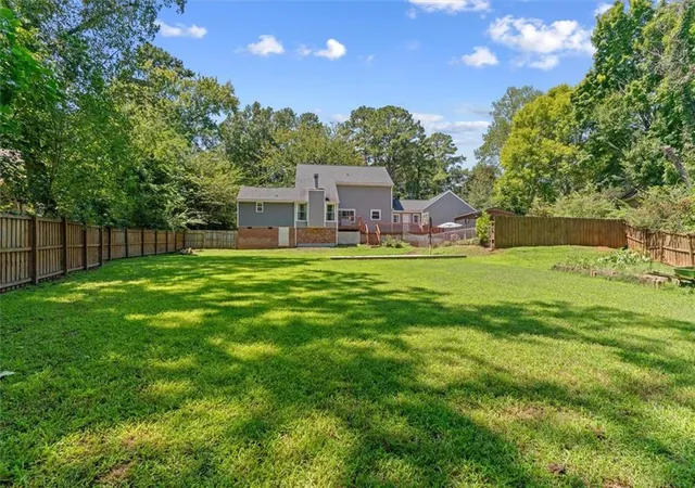 Photo 3 of Single family home for sale at 1212 Covie Dr, Dalton, GA 30720 | MLS# 7835785 | Listing updated on 2026-09-13