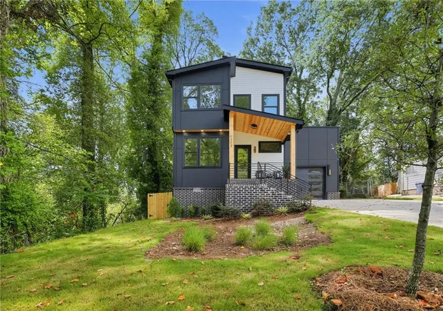 Photo 1 of Single family home for sale at 1302 Bernard St Nw, Atlanta, GA 30314 | MLS# 7837066 | Listing updated on 2026-09-28