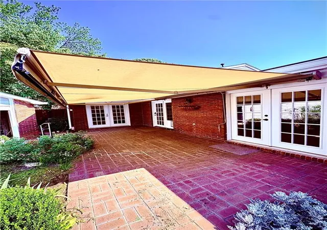 Photo 2 of Townhouse for sale at 803 Dunwoody Chace, Sandy Springs, GA 30328 | MLS# 7828469 | Listing updated on 2026-09-06
