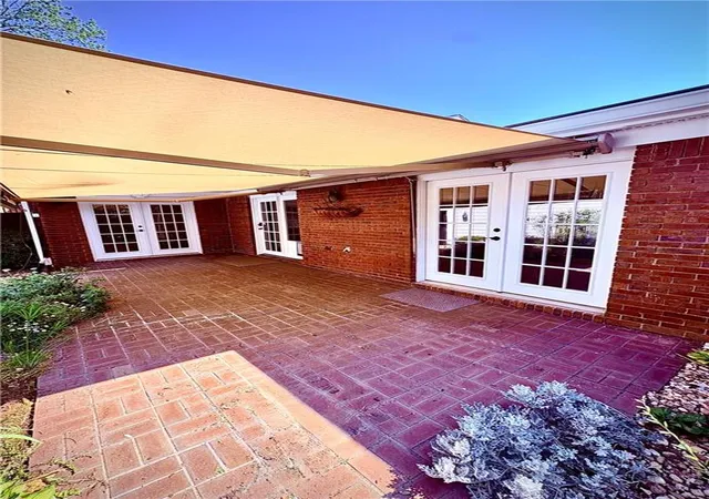 Photo 3 of Townhouse for sale at 803 Dunwoody Chace, Sandy Springs, GA 30328 | MLS# 7828469 | Listing updated on 2026-09-06