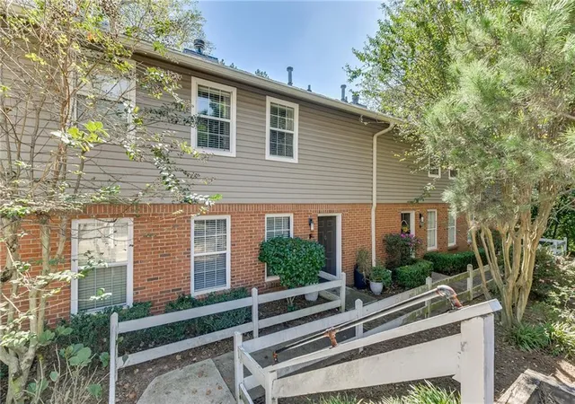 Listing Photo 1 - Condo for sale in building located at 7750 Roswell Rd, Atlanta, GA 30350 - Unit #F5