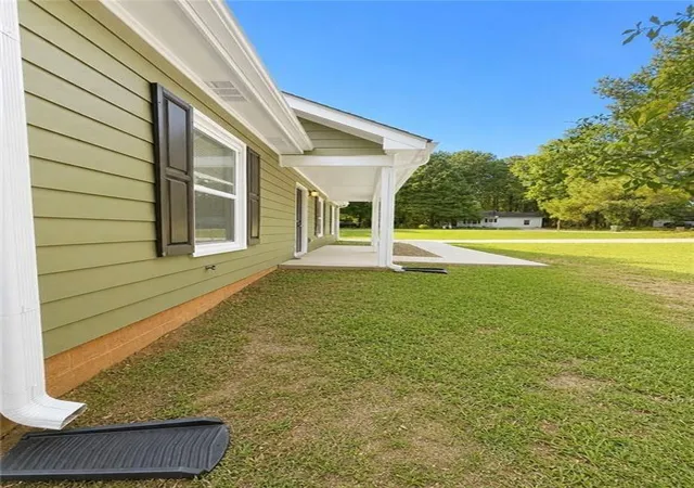 Photo 2 of Sale Pending at 1220 Claywill Cir, Monroe, GA 30655 | MLS# 7826880 | Listing updated on 2026-09-26