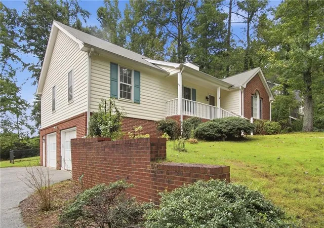 Photo 1 of Single family home for sale at 434 Indian Lake Ct, Hiram, GA 30141 | MLS# 7840026 | Listing updated on 2026-10-09