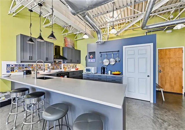 Photo 3 of Condo for sale at 5200 Peachtree Rd #3313, Atlanta, GA 30341 | MLS# 7859019 | Listing updated on 2026-10-28