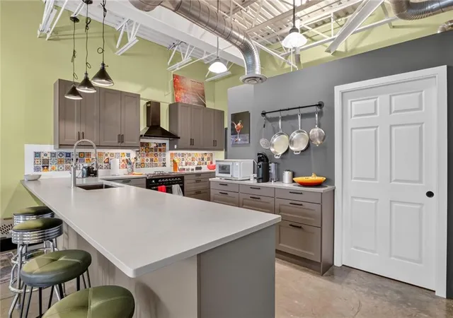 Photo 4 of Condo for sale at 5200 Peachtree Rd #3313, Atlanta, GA 30341 | MLS# 7859019 | Listing updated on 2026-10-28
